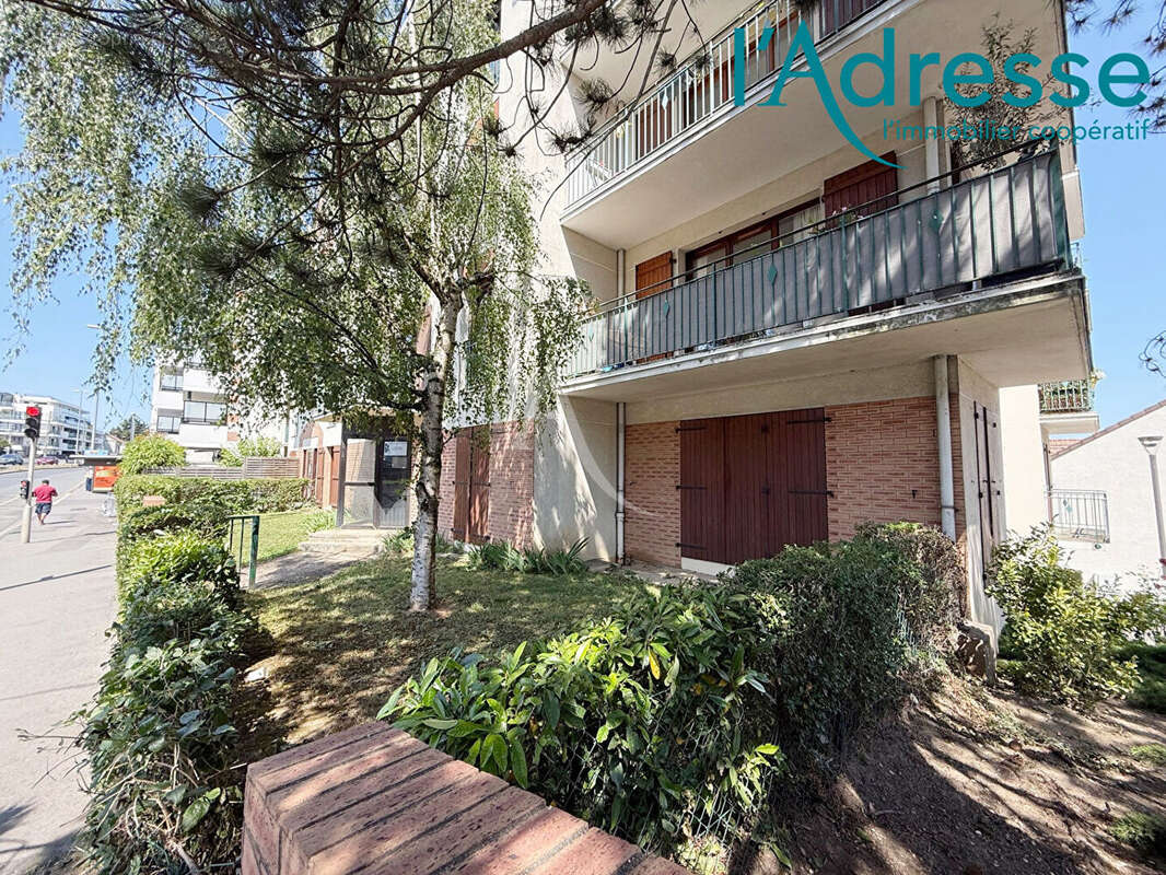 Commerce à NOISY-LE-GRAND