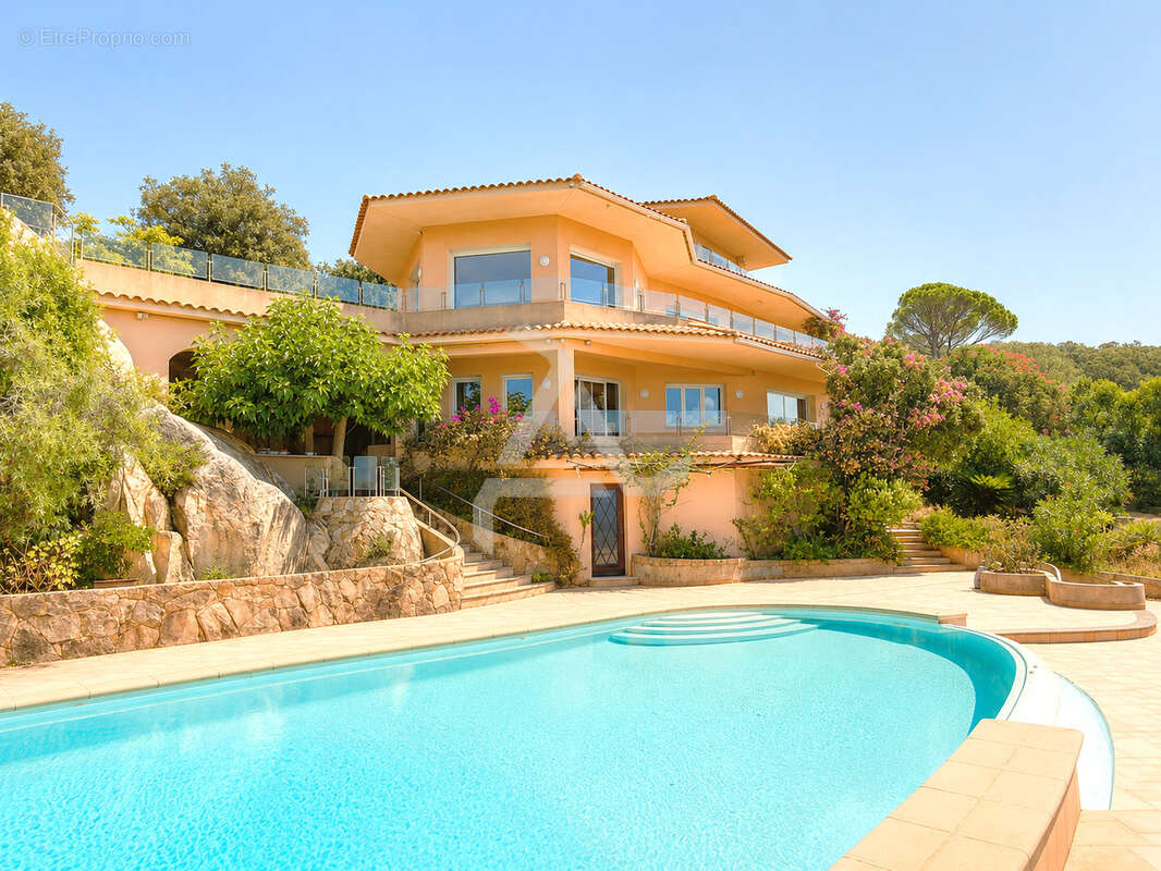 Dans le domaine très exclusif de « marina di fiori » à porto-vecchio villa d’exeption de 354m2 - photo 69