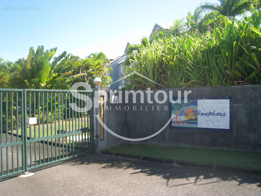 Appartement à BAIE-MAHAULT