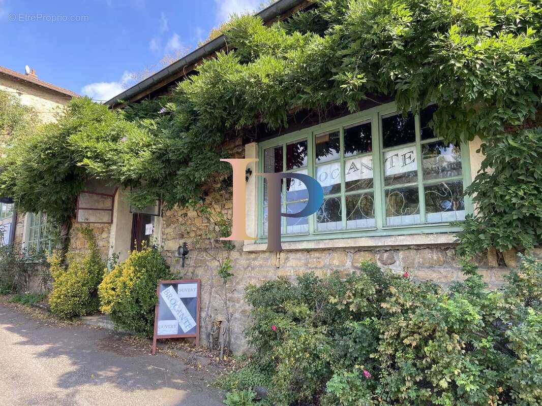 Maison à CHATEAUNEUF