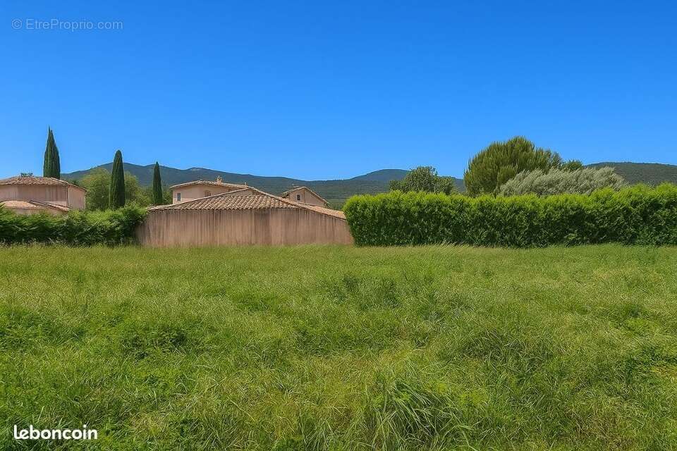 Terrain 816 m² à Gonfaron  - photo 7