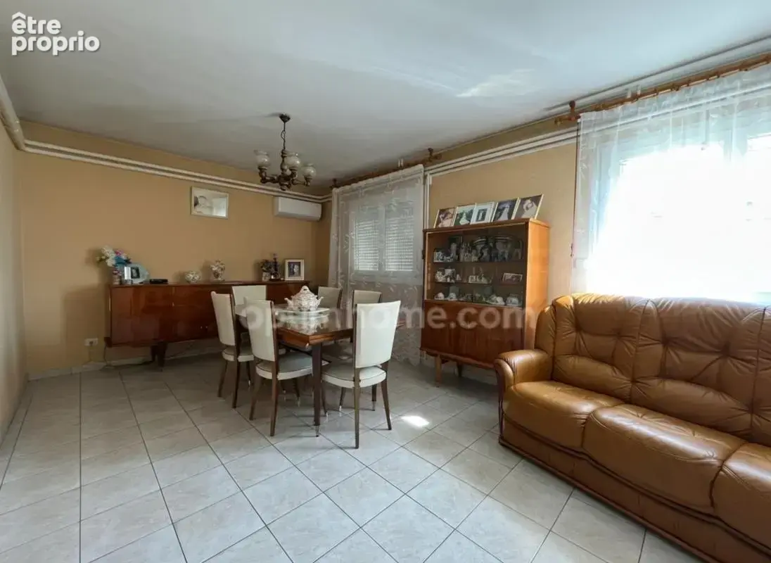 Maison à vendre 7 pièces MEYZIEU (69) - photo 4