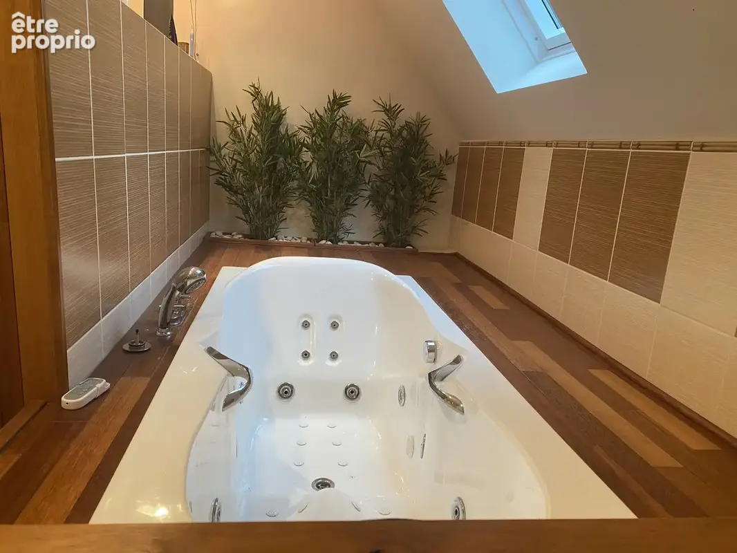 Magnifique propriété de 241 m2 8 Pièces bâti sur un terrain de 2660 m2 - photo 10