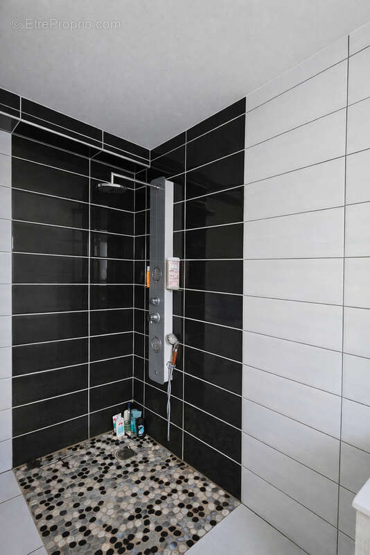 Maison à SALAISE-SUR-SANNE