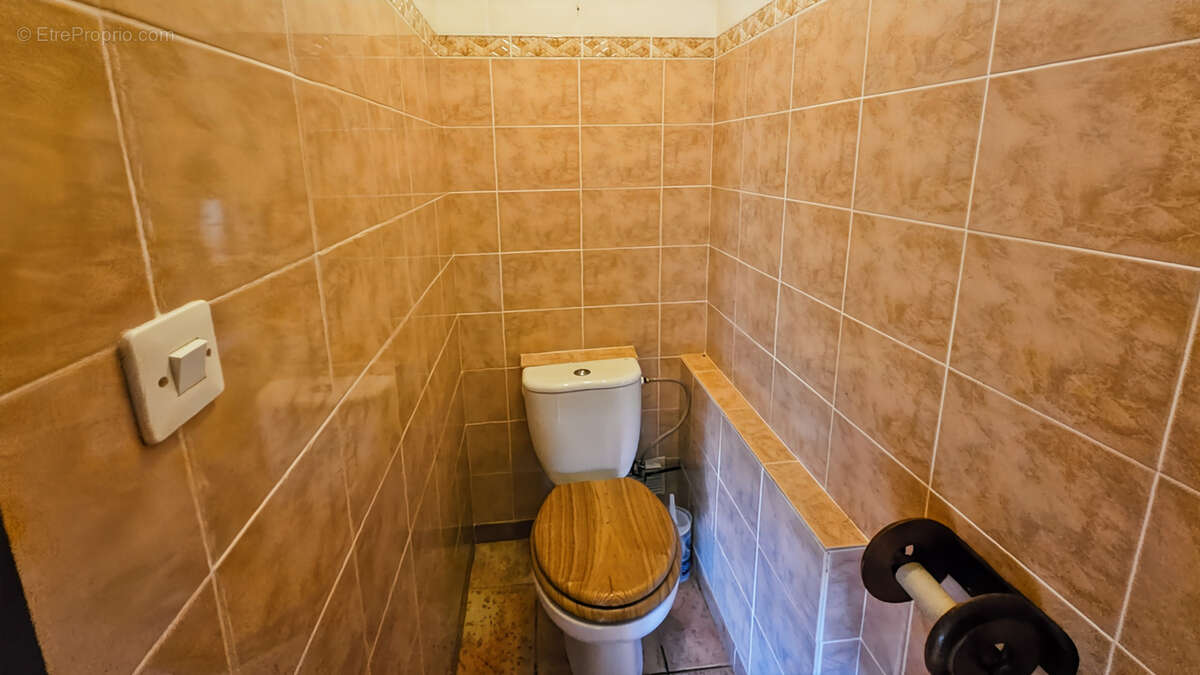 Maison à SAINTE-ANASTASIE-SUR-ISSOLE