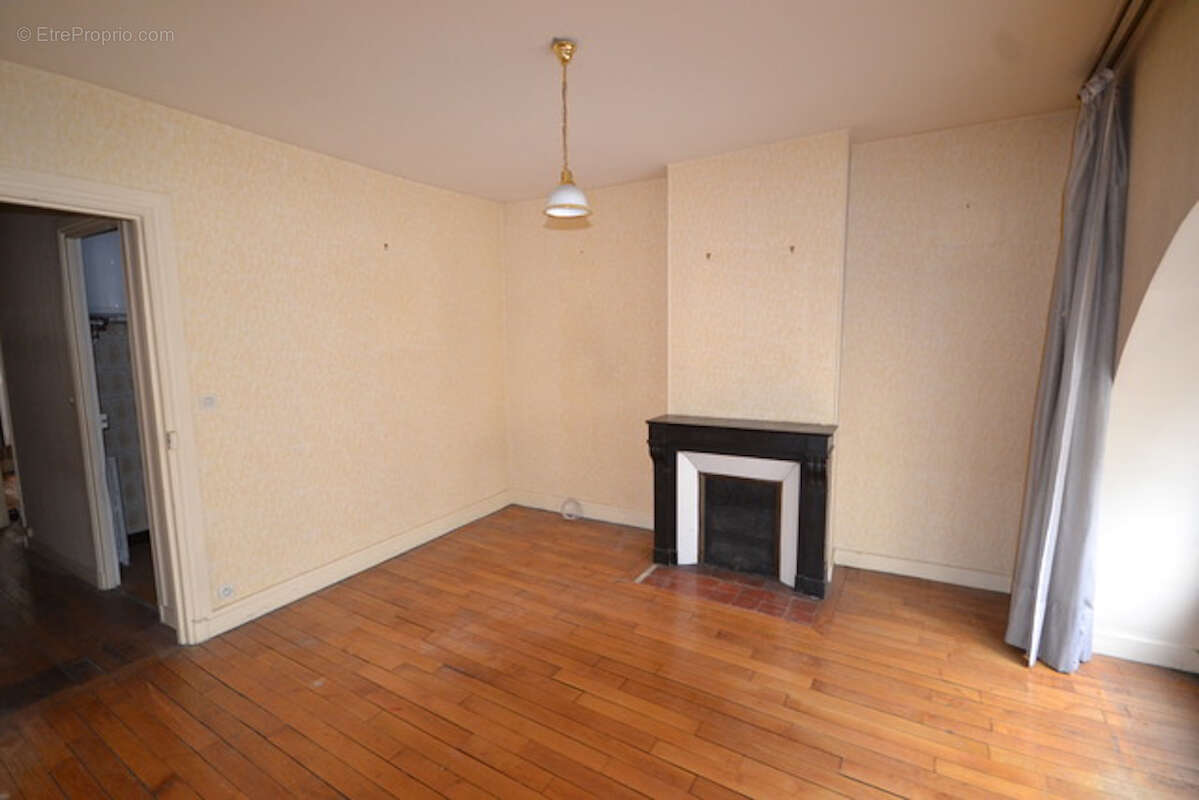 Appartement à PARIS-9E