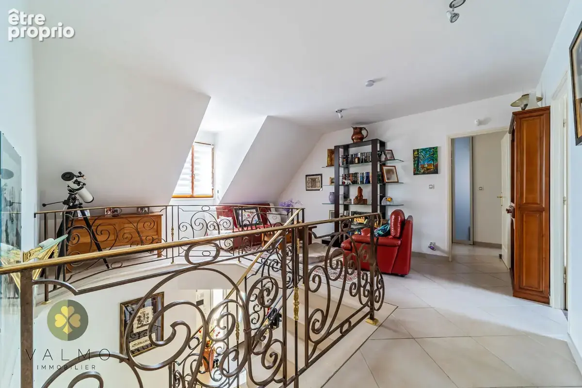 Maison 260 m2 avec piscine couverte - photo 19