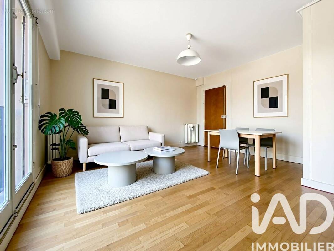 Photo 1 - Appartement à VERSAILLES