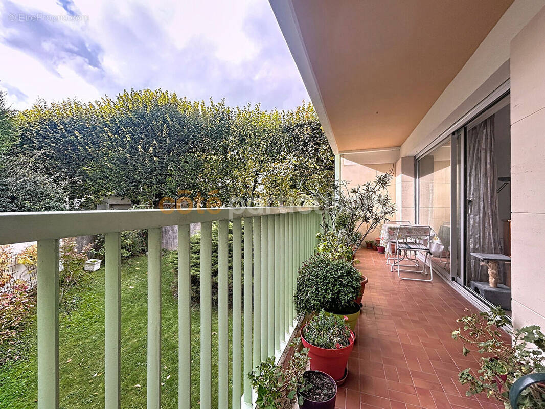 Appartement à SAINT-MAUR-DES-FOSSES