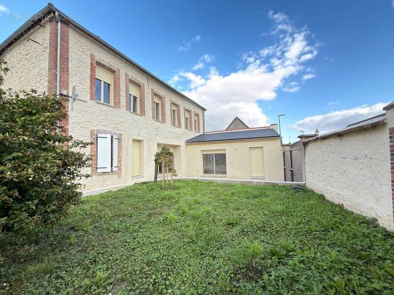Maison à GALLARDON