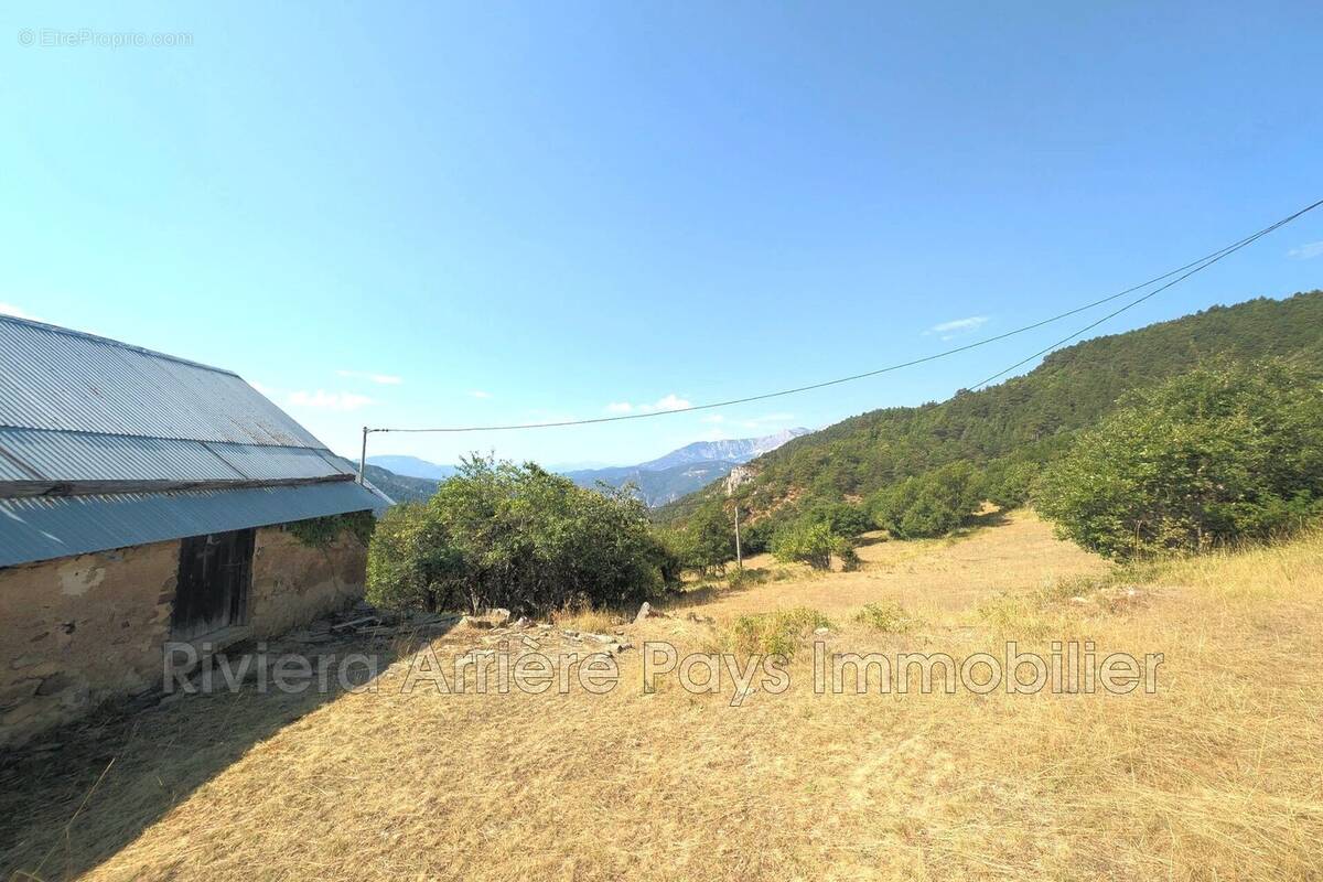 Maison 140 m² à Peone  - photo 4