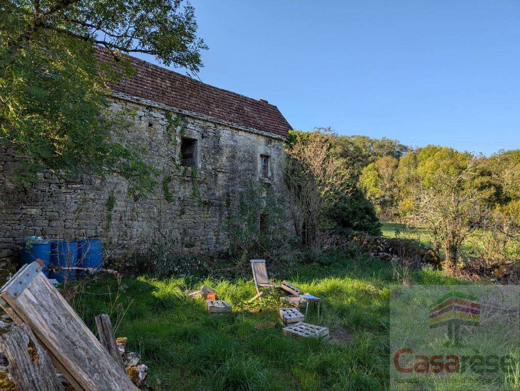 Maison à CENEVIERES