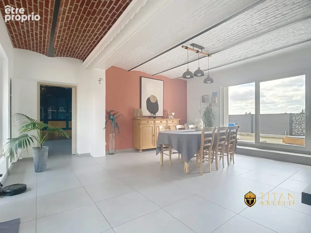 EXCLUSIVITÉ - Maison de caractère  210 m²  3 chambres, 2 garages  Sainte-Marie-Kerque - Titan Immobilier