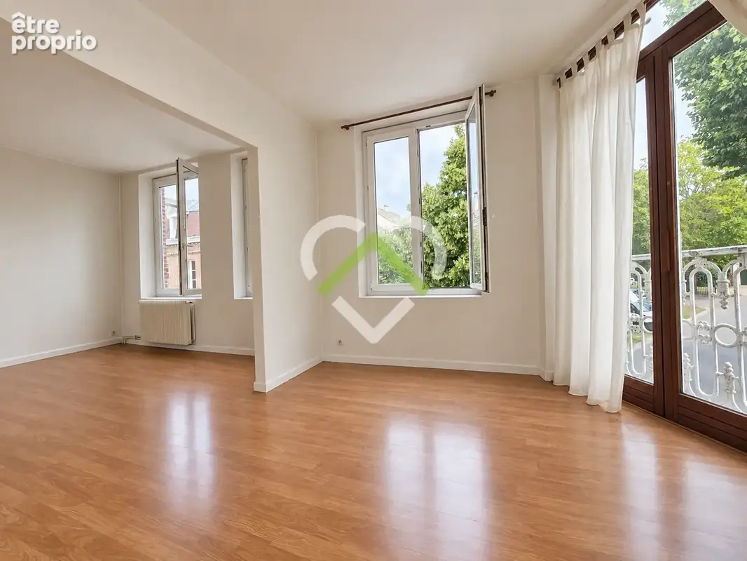 Photo Appartement à La Madeleine au prix de 299 000€