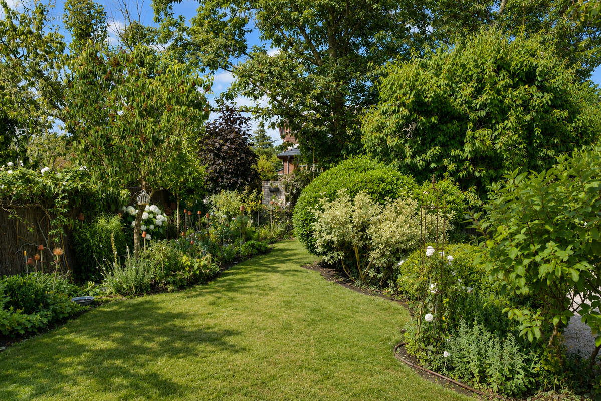 Villa d'exception de 280 m2 - 5 chambres - Jardin paysager - Amilly VIROY - photo 18