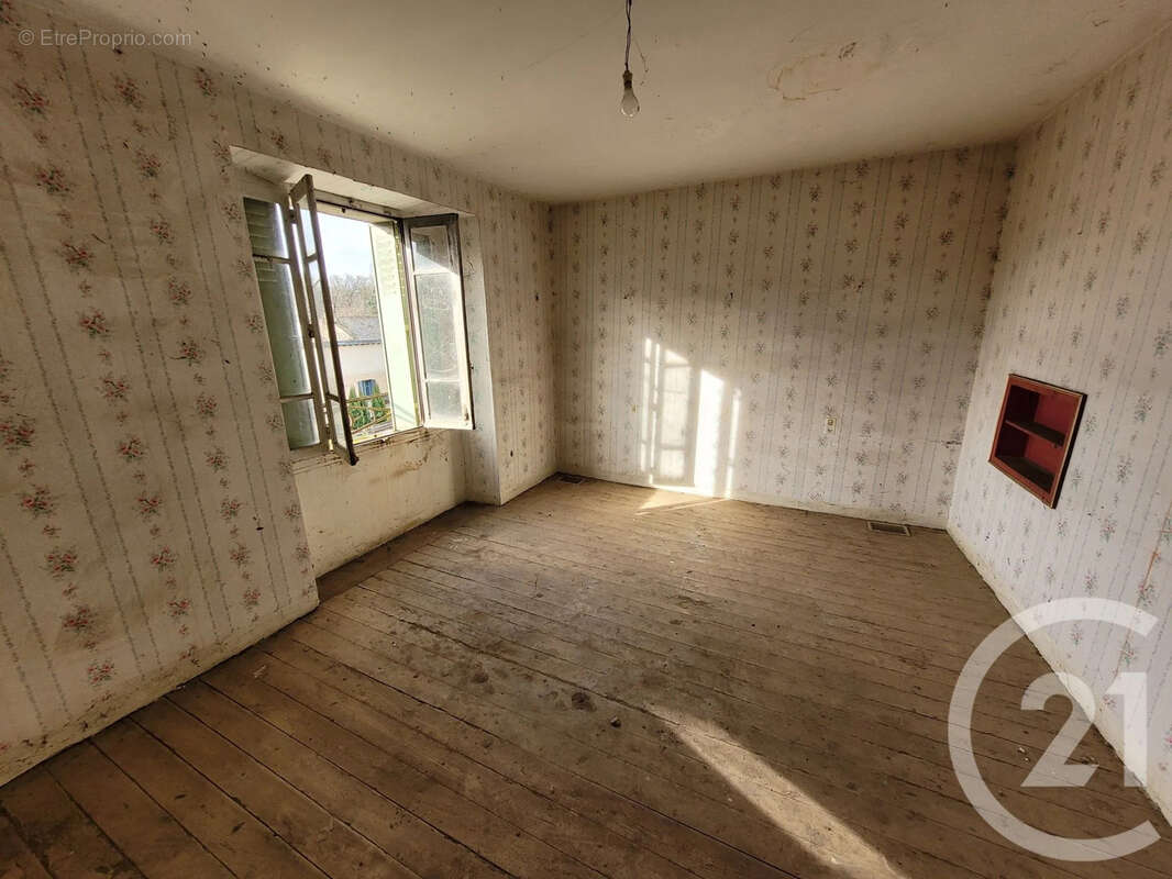 Maison à LES CABANNES