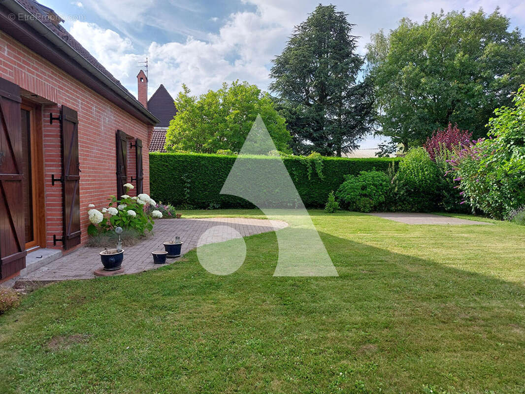 Maison à CAMPHIN-EN-CAREMBAULT