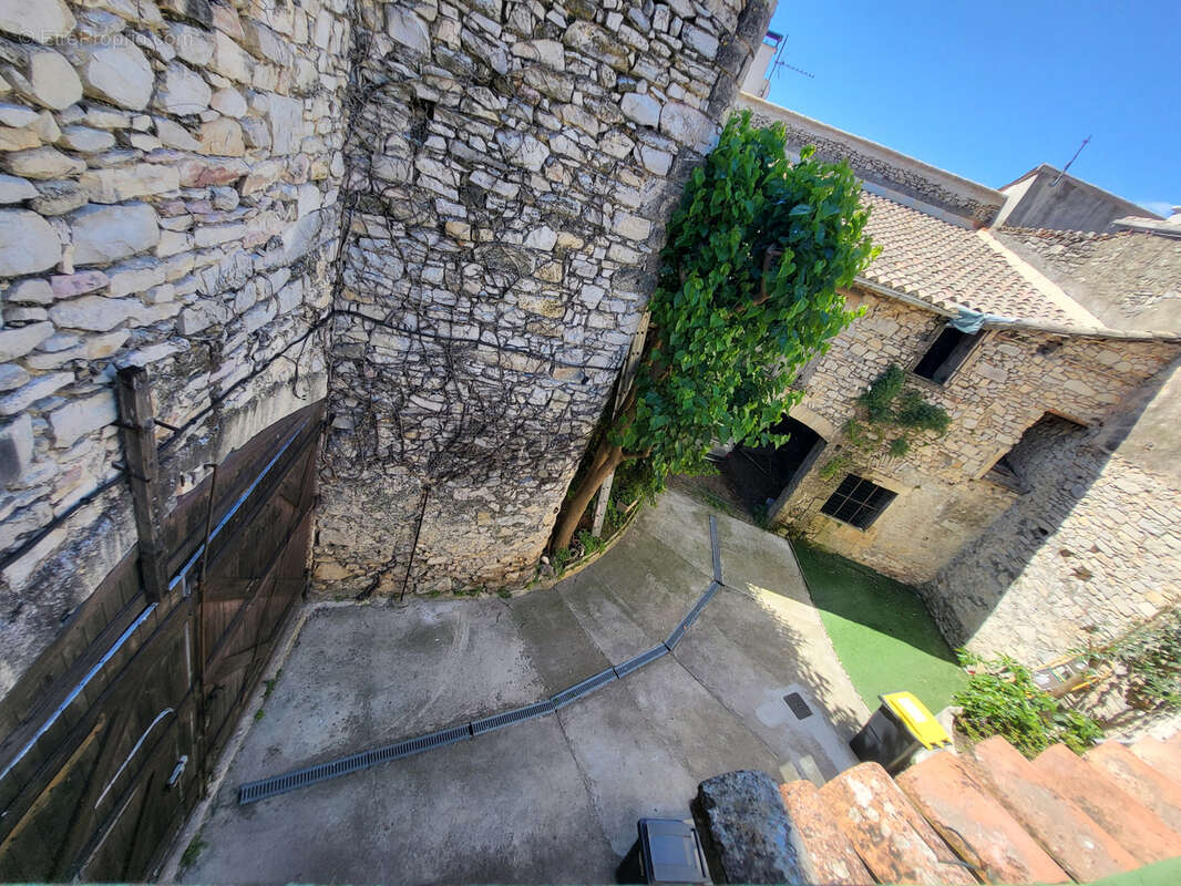 Maison à CLARENSAC