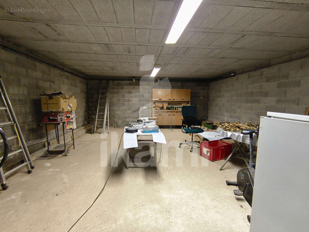 Maison à SAINT-DONAT-SUR-L'HERBASSE