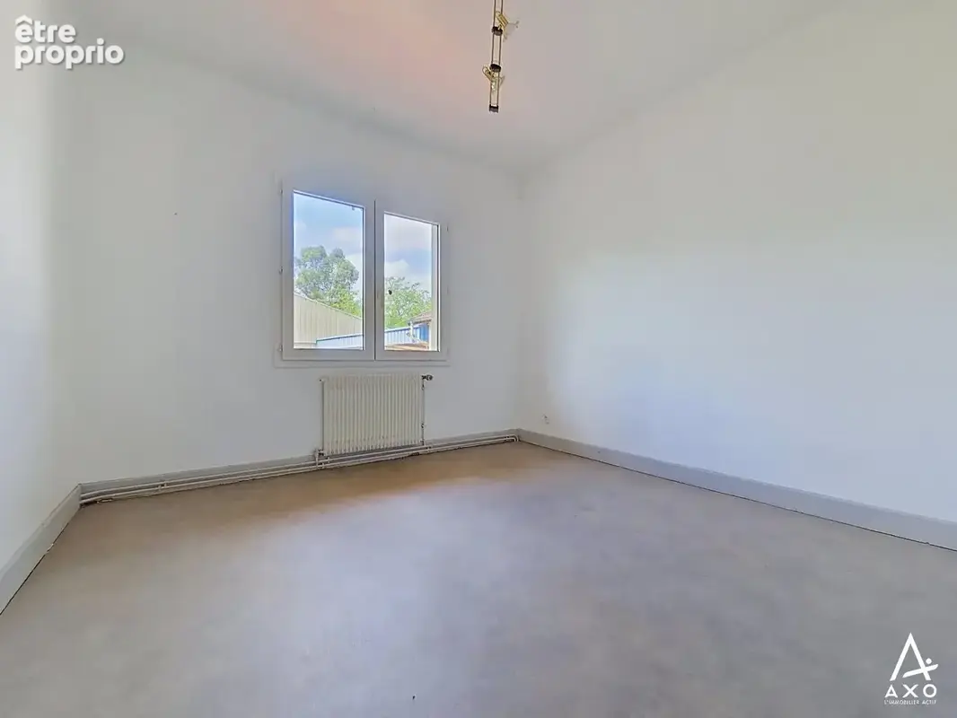 Ensemble immobilier - Maison / parc auto / atelier - photo 12