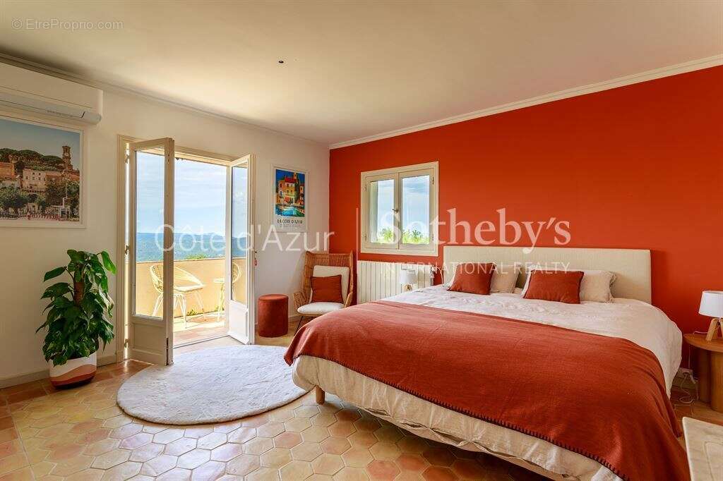 Maison à MONTAUROUX