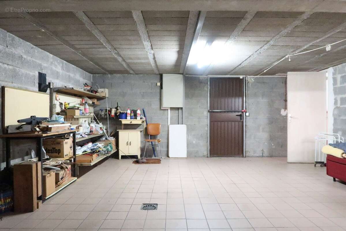 Maison à MONTROND-LES-BAINS