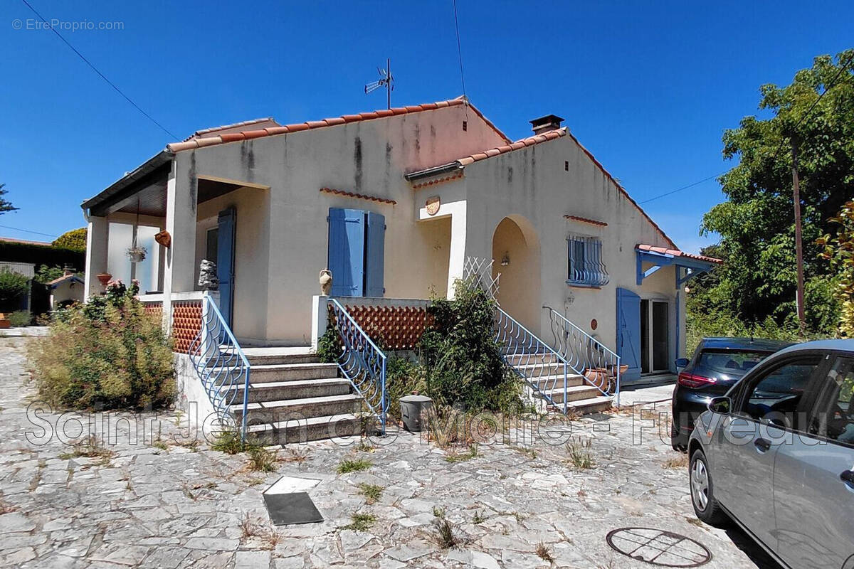 Maison à GREASQUE