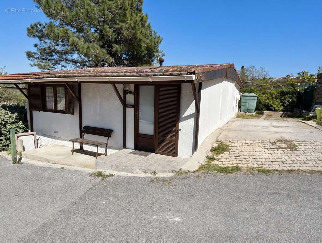 Maison à ROQUEBRUNE-SUR-ARGENS