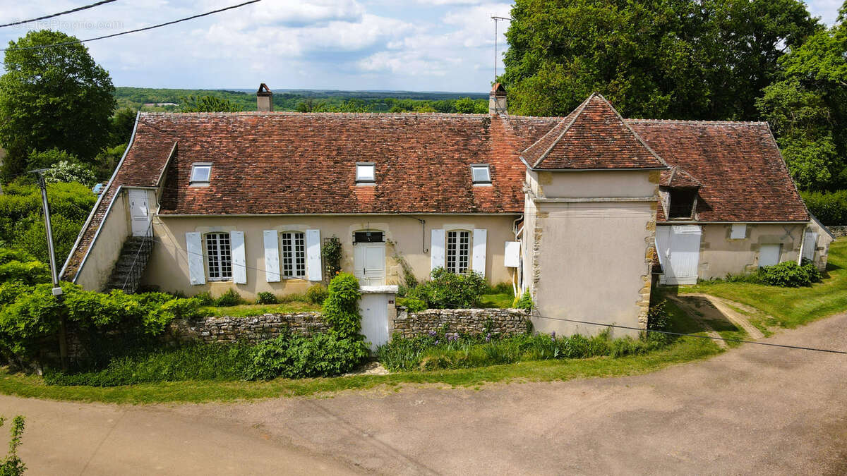 Ancien presbytère au coeur de notre belle campagne - photo 2