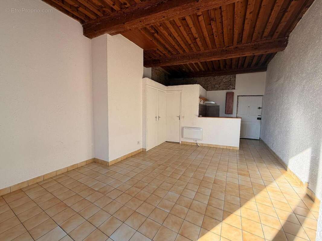   - Appartement à LYON-5E