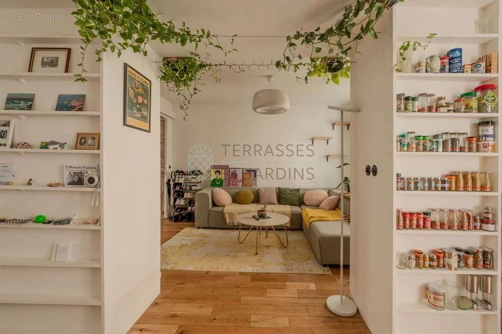 Appartement à PARIS-10E