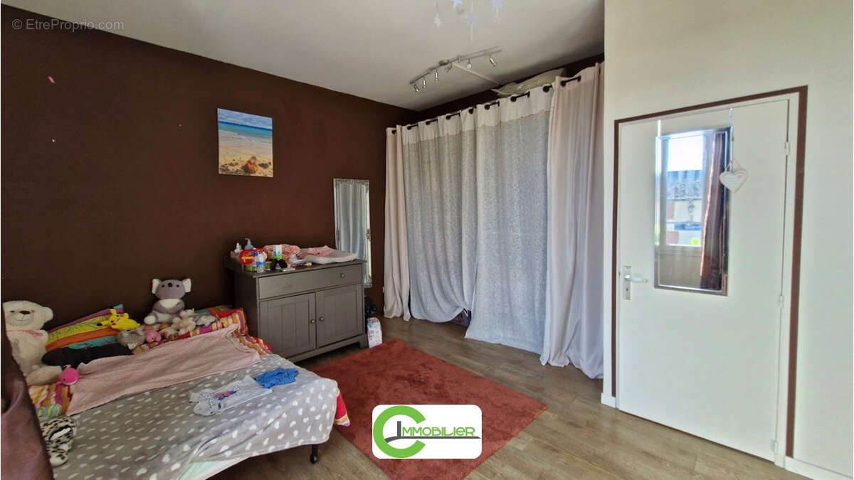 Maison de village a courgenard - photo 13