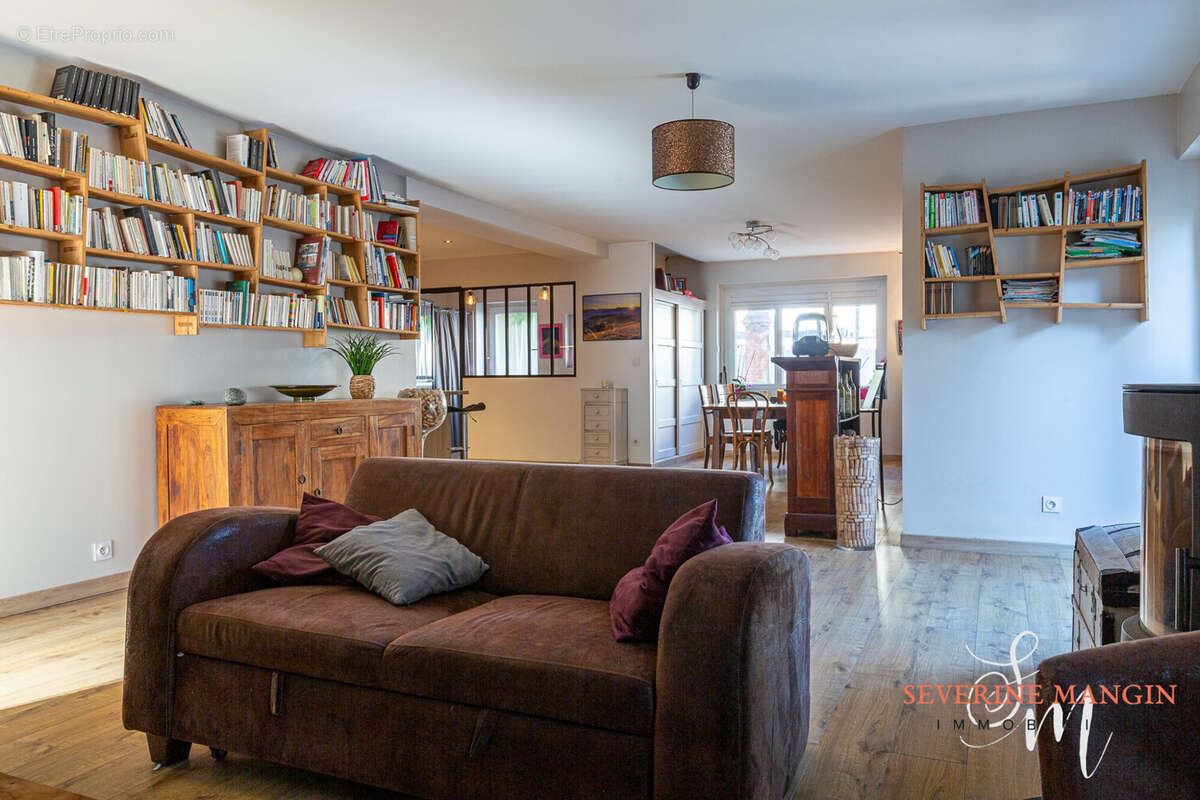 Maison 188 m² à Romans-Sur-Isere  - photo 4