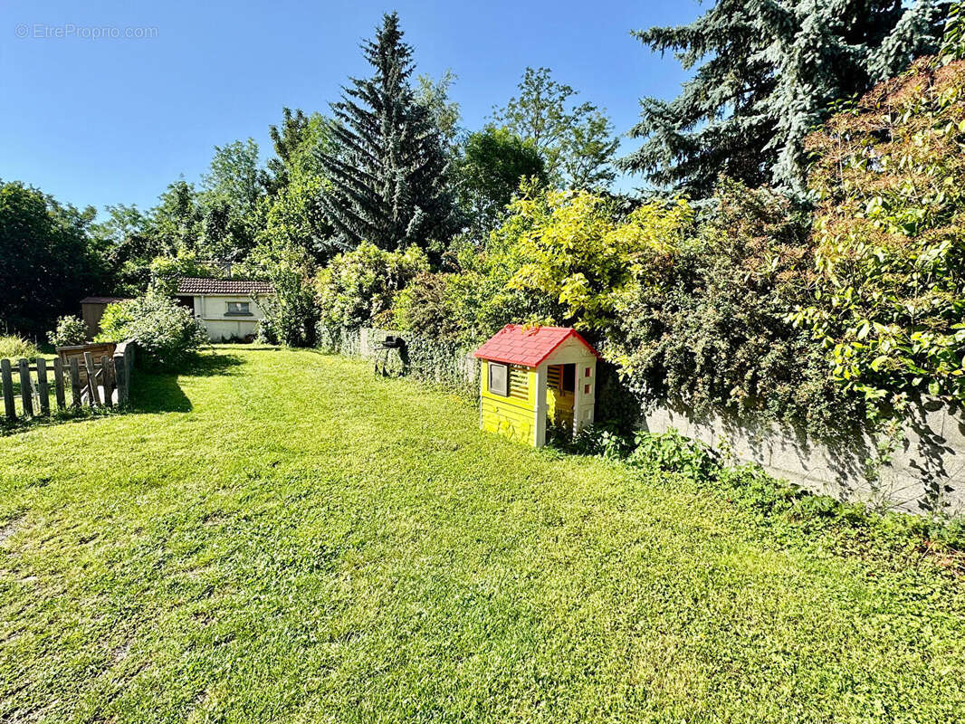 AUBIÈRE / Opportunité maison à vendre au calme avec jardin et 2 chambres ! - photo 3