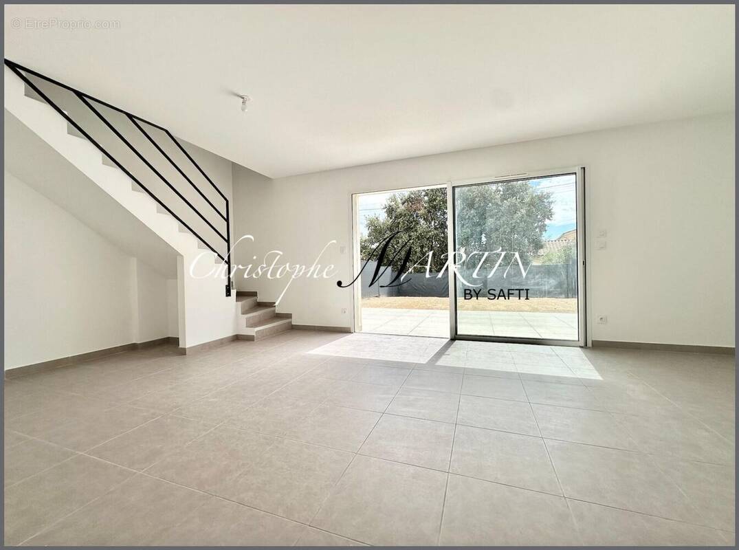 Photo 1 - Maison à TAVEL