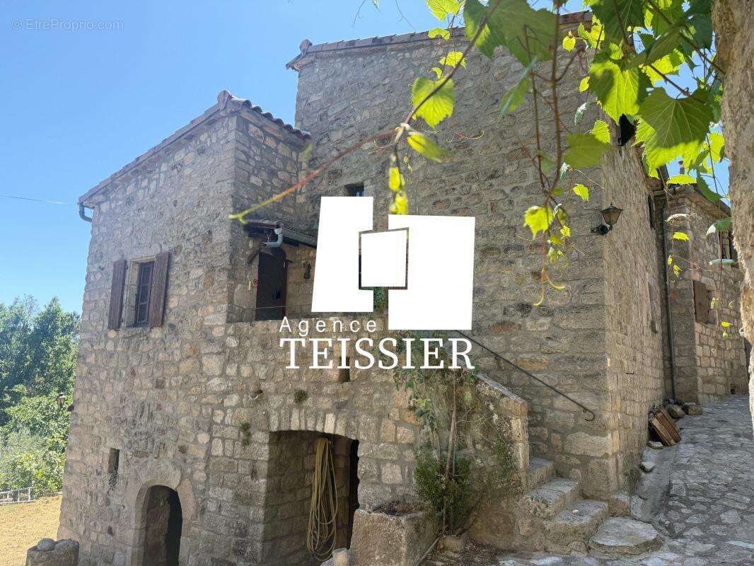 Maison à LES ASSIONS