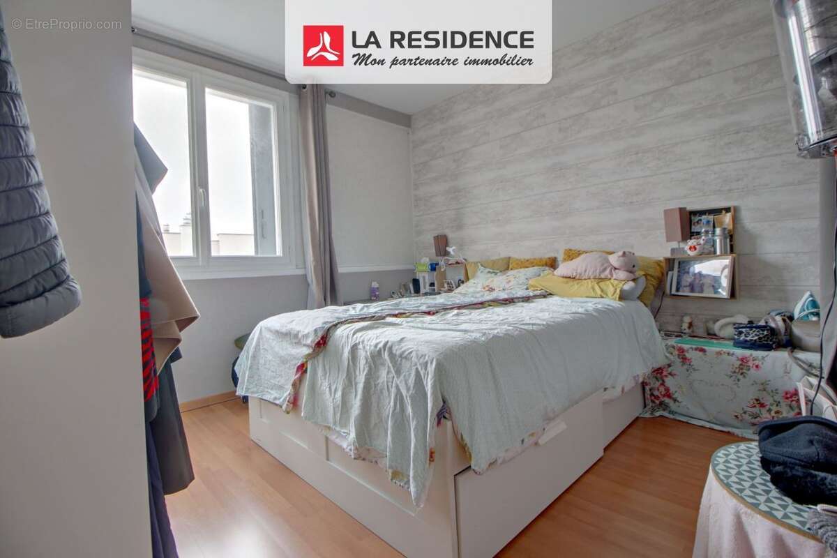 Appartement 64 m² à Les Clayes-Sous-Bois  - photo 4