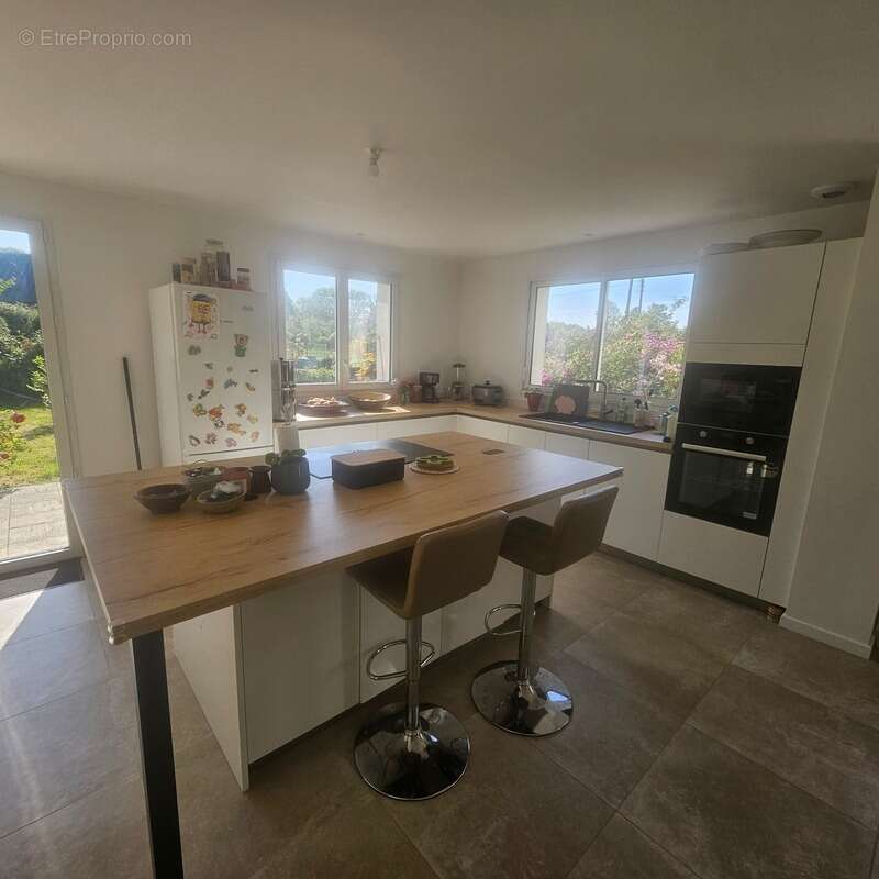 Maison au calme sur 3300 m2 de terrain arboré - photo 12