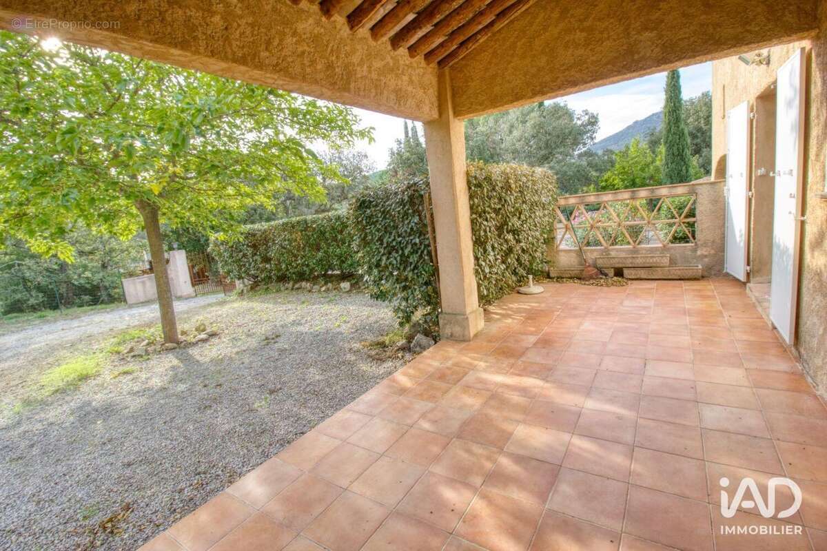 Photo 2 - Maison à PLAN-DE-LA-TOUR