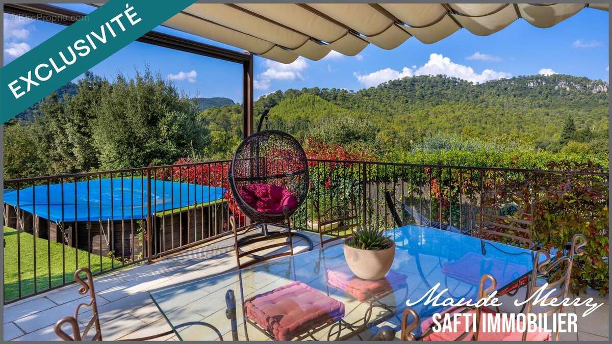 Photo 2 - Maison à LA ROQUEBRUSSANNE