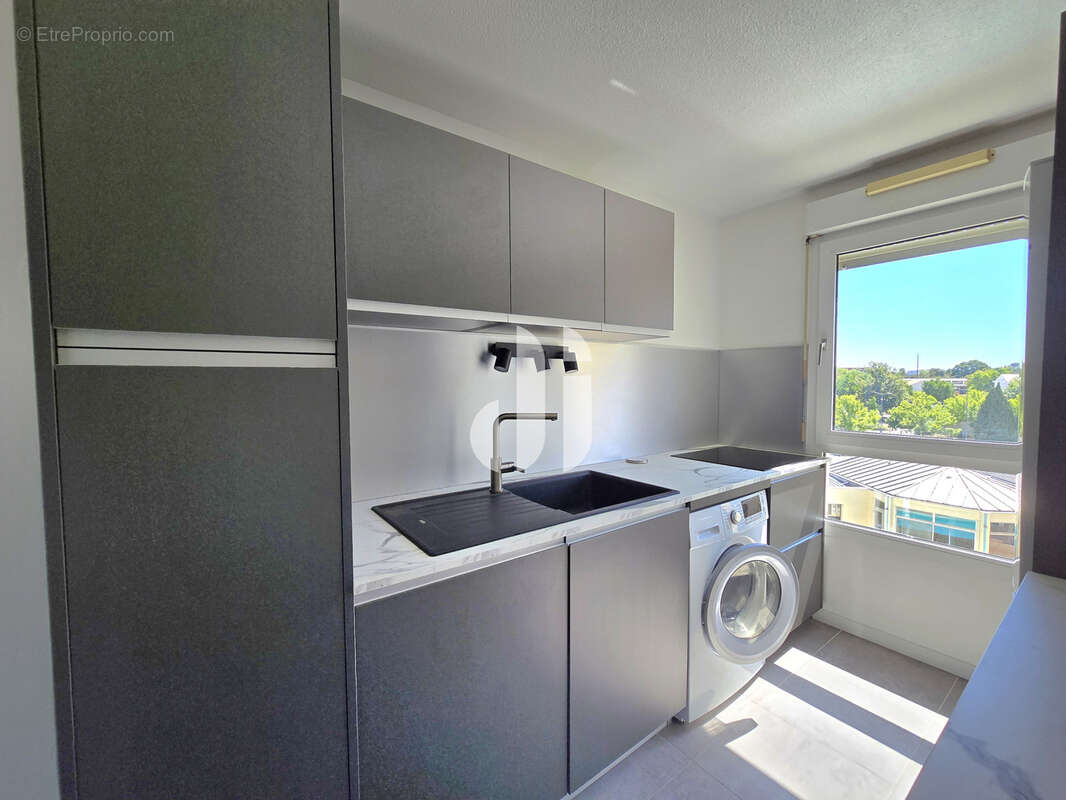 Appartement MERIGNAC ARLAC 2 pièces 49 m2 avec balcon, parking, piscine et gardien - photo 4