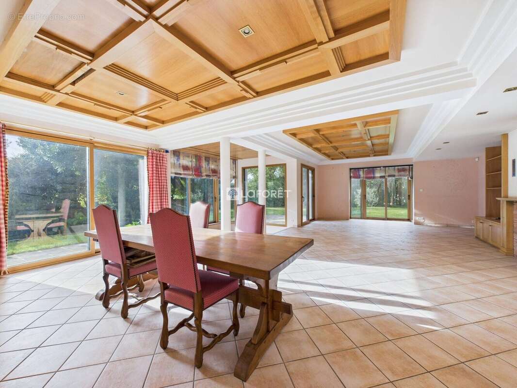 Salle à manger - Maison à FOUESNANT