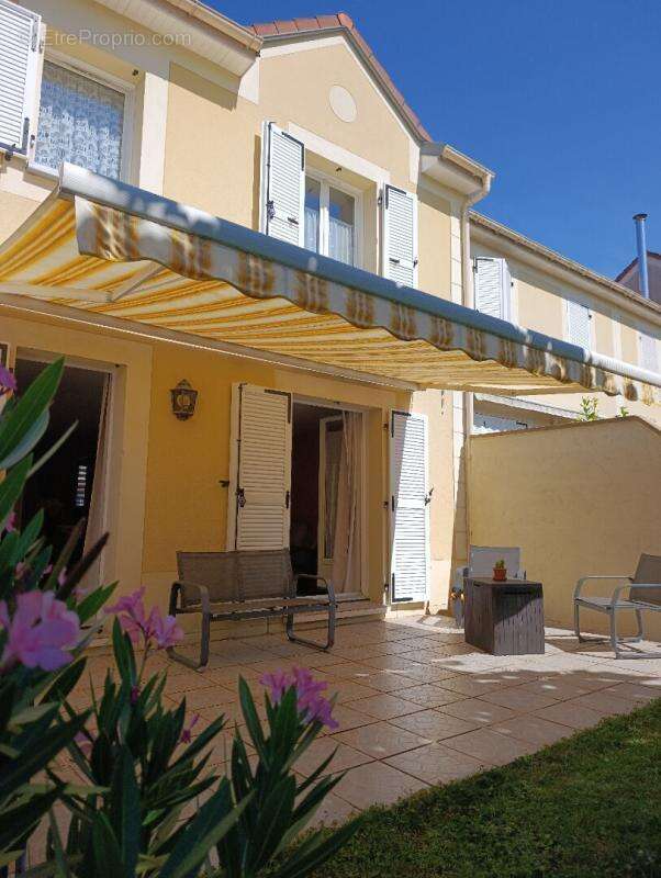 Maison à COMBS-LA-VILLE