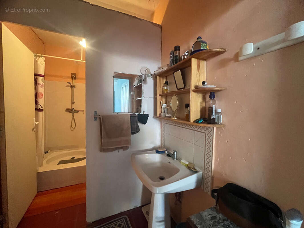 Maison à CASCASTEL-DES-CORBIERES