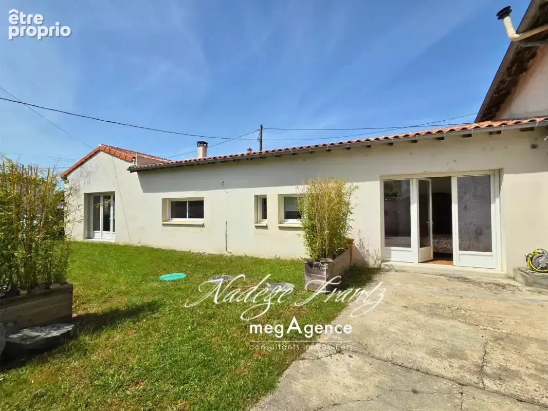Maison à AUMAGNE