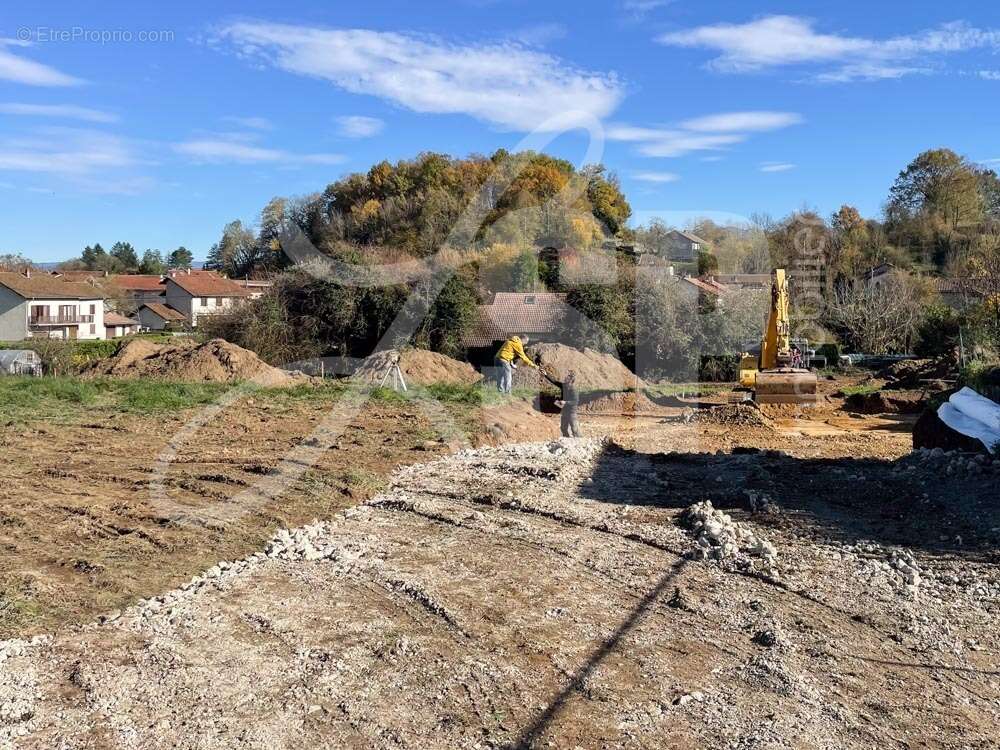 Terrain viabilisé (Lot 12) - Terrain à BEAUCROISSANT