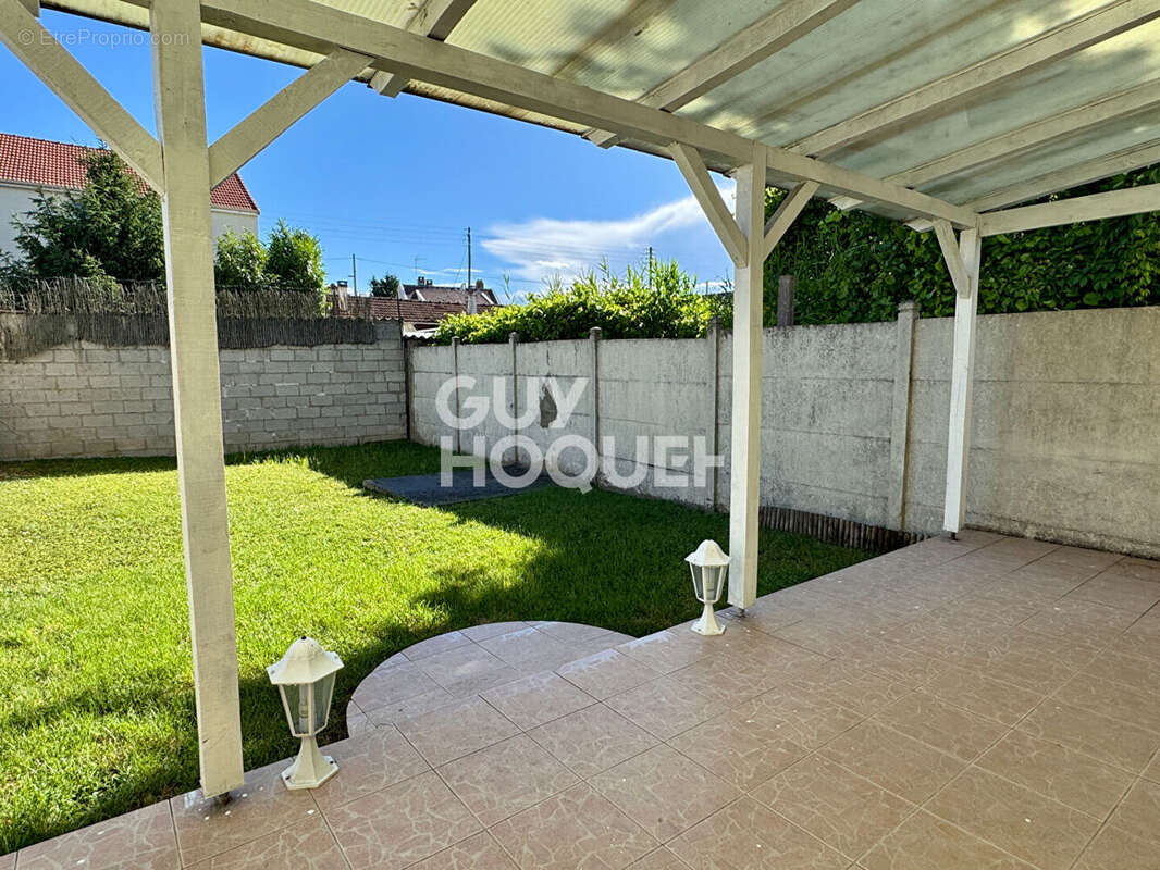 Appartement à PARAY-VIEILLE-POSTE