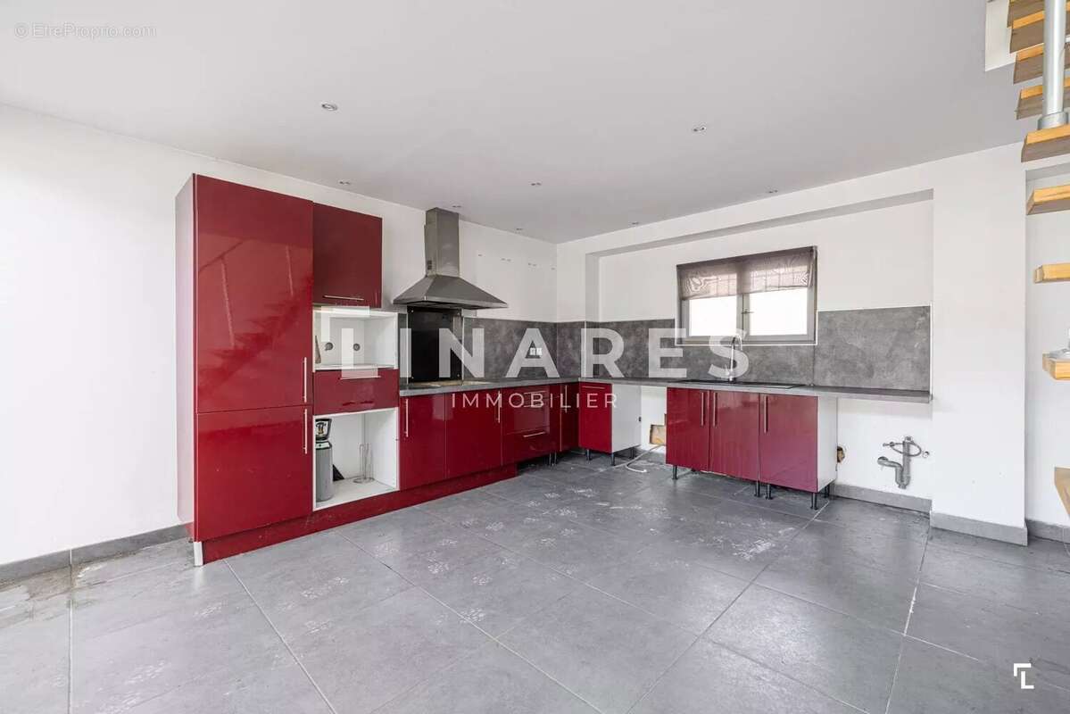 Appartement à MARSEILLE-1E