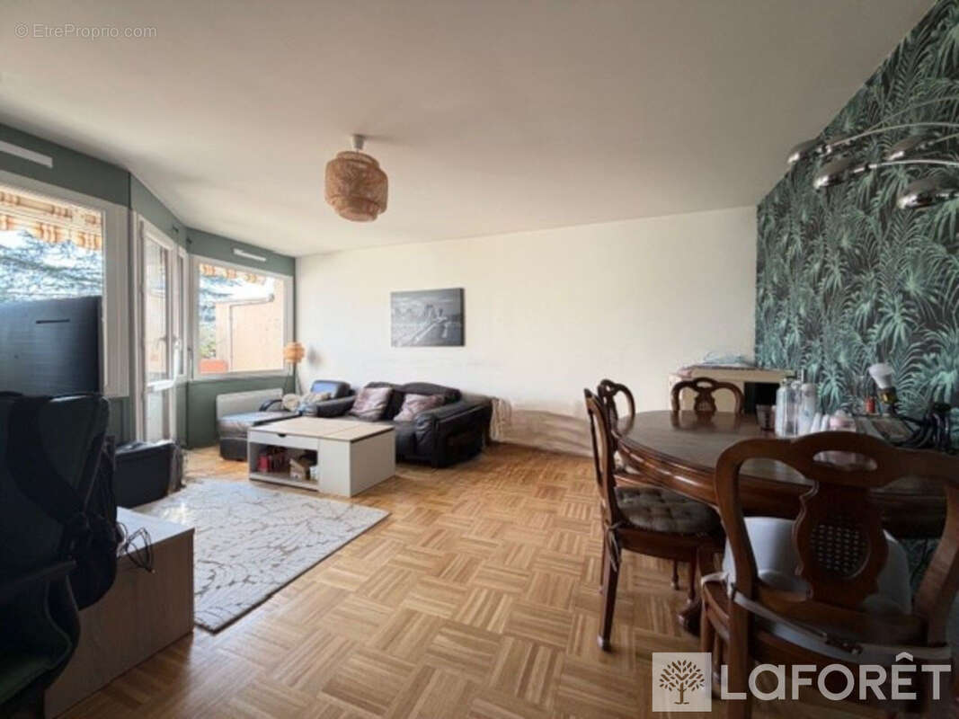 Appartement à OULLINS