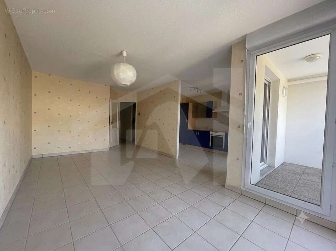 Appartement à SAINT-MARTIN-D'HERES